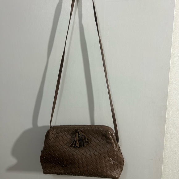 Chic Taupe Woven Leather Crossbody Bag - Picture 7 of 7